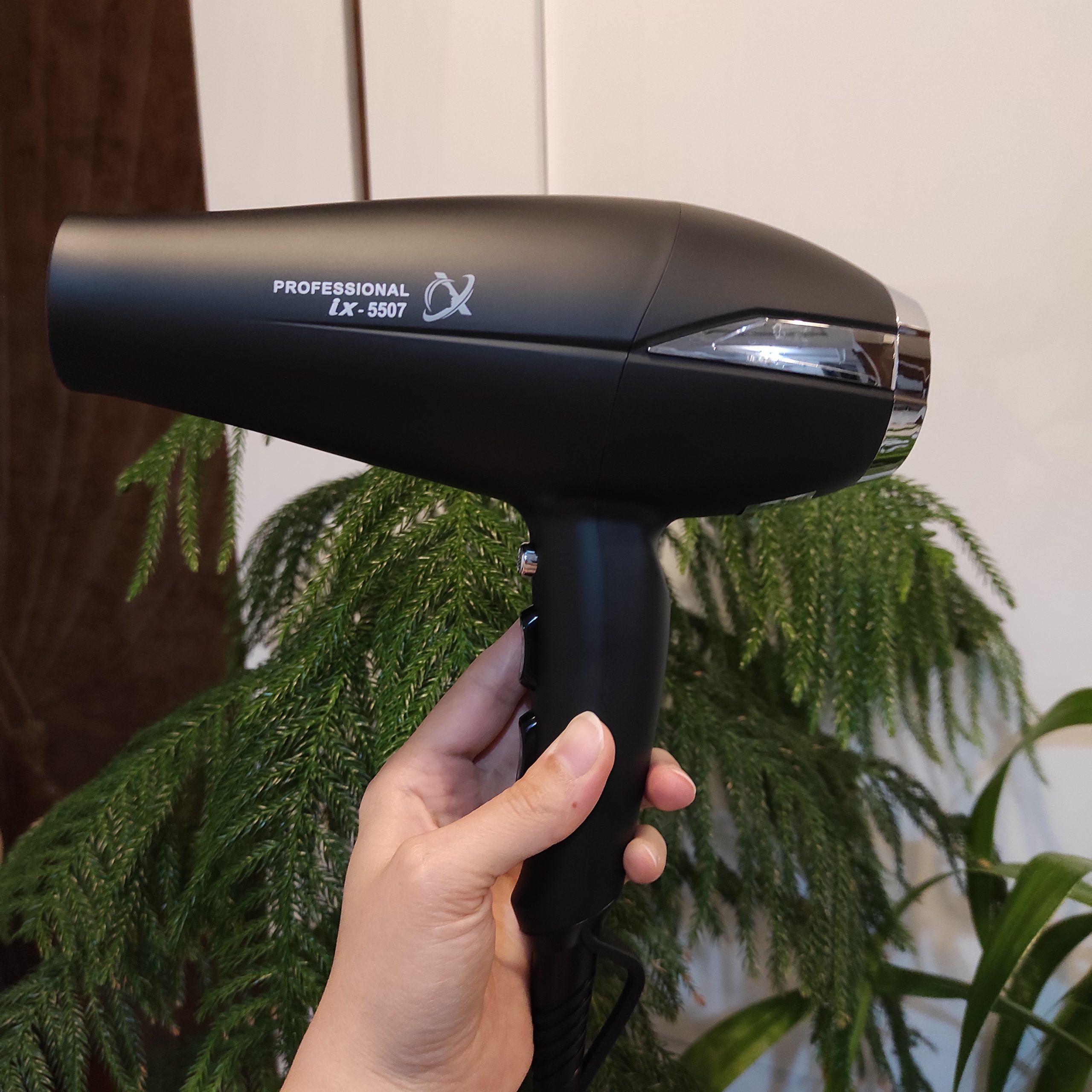سشوار حرفه ای مدل ix 5507